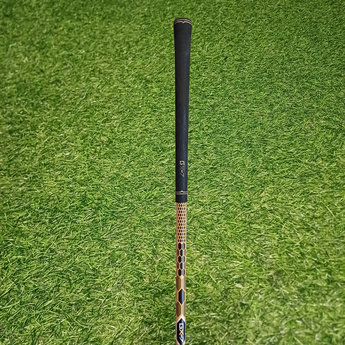 GX7 14° Mini Driver with GX7 60g Regular Shaft.