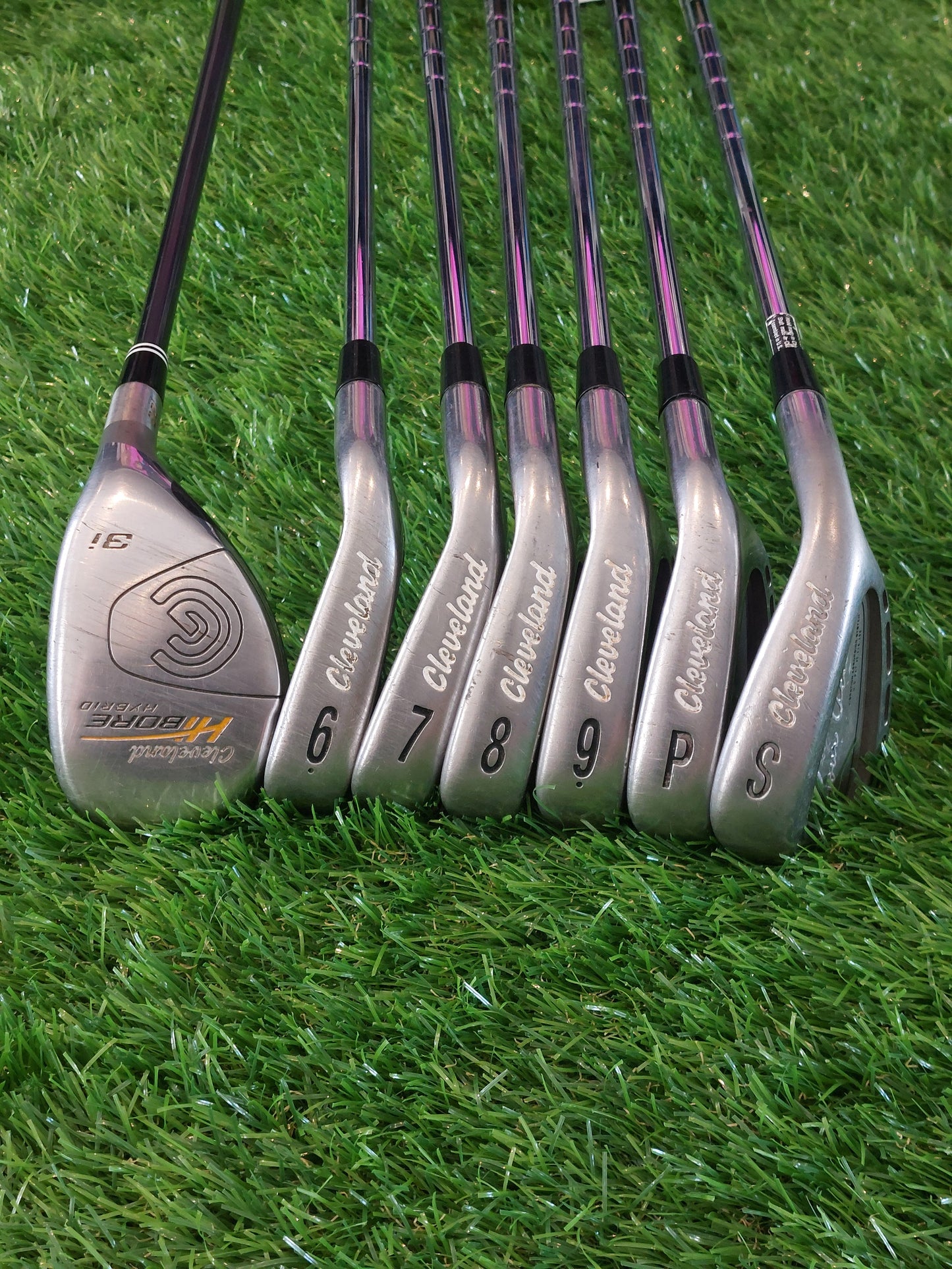 Cleveland Tour Action (TA7) Hibore 3 Hybrid, 6i - SW with Hi-bore Stiff Shafts