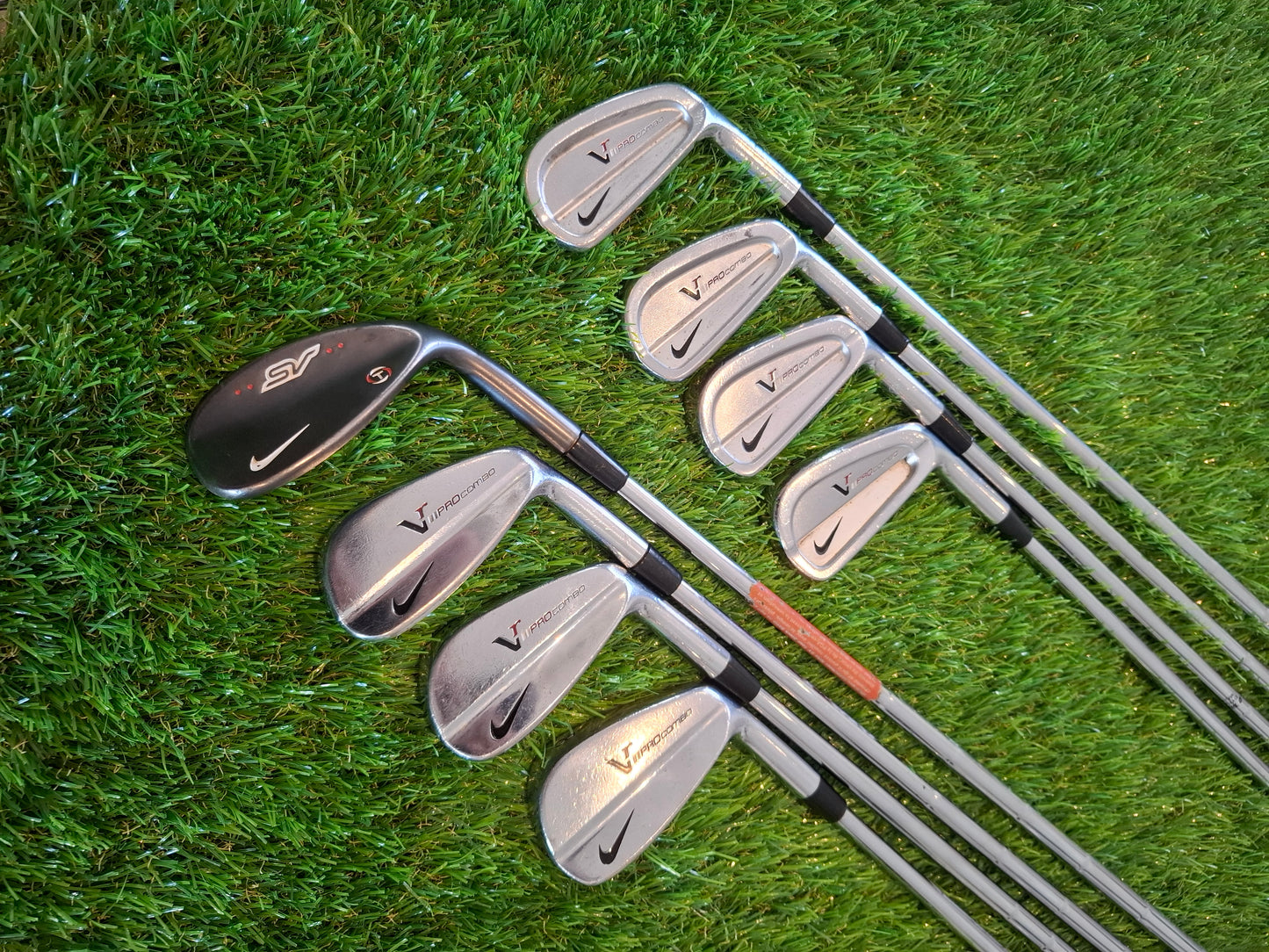 Nike VR Pro Combo Forged 4i-PW incl 52° Wedge. Stiff Shafts.