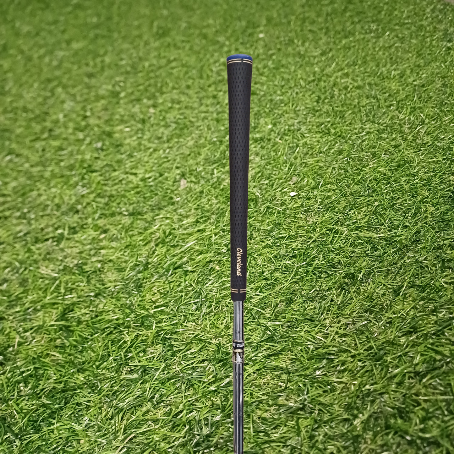 Cleveland RTX3 V-MG 56° (11°) Wedge with Dynamic Gold Wedge Flex