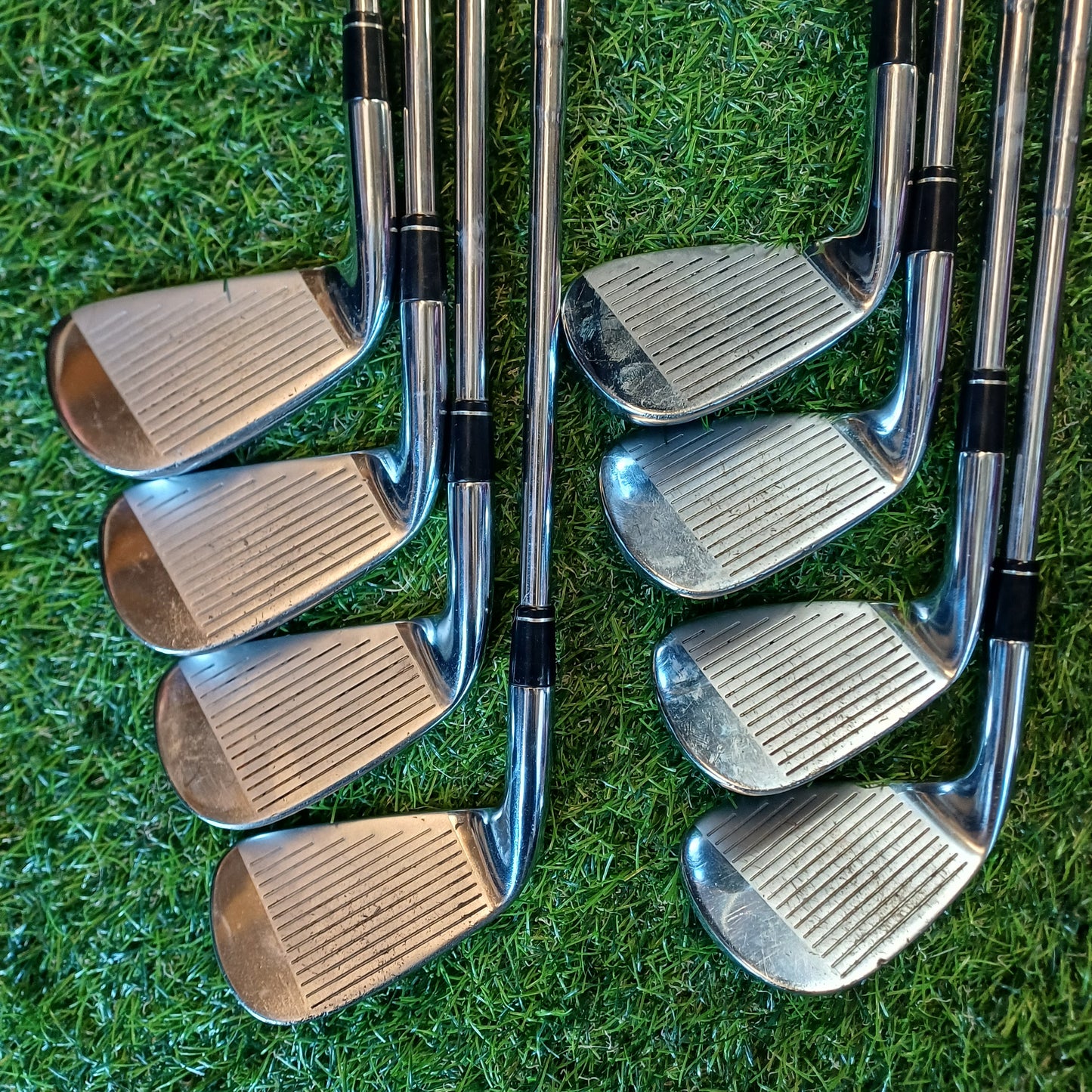 Taylormade R11 4i-SW with KBS 90g Stiff Shafts.