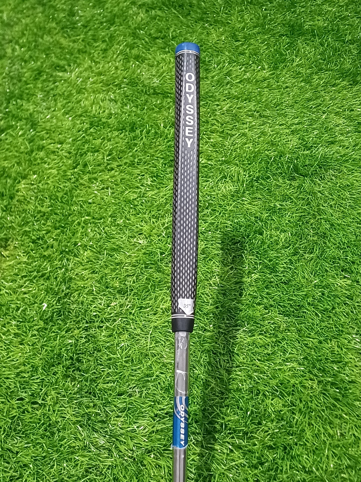 Left handed Odyssey White Hot RX V-Line Fang Putter | 10/10 Mint Condition