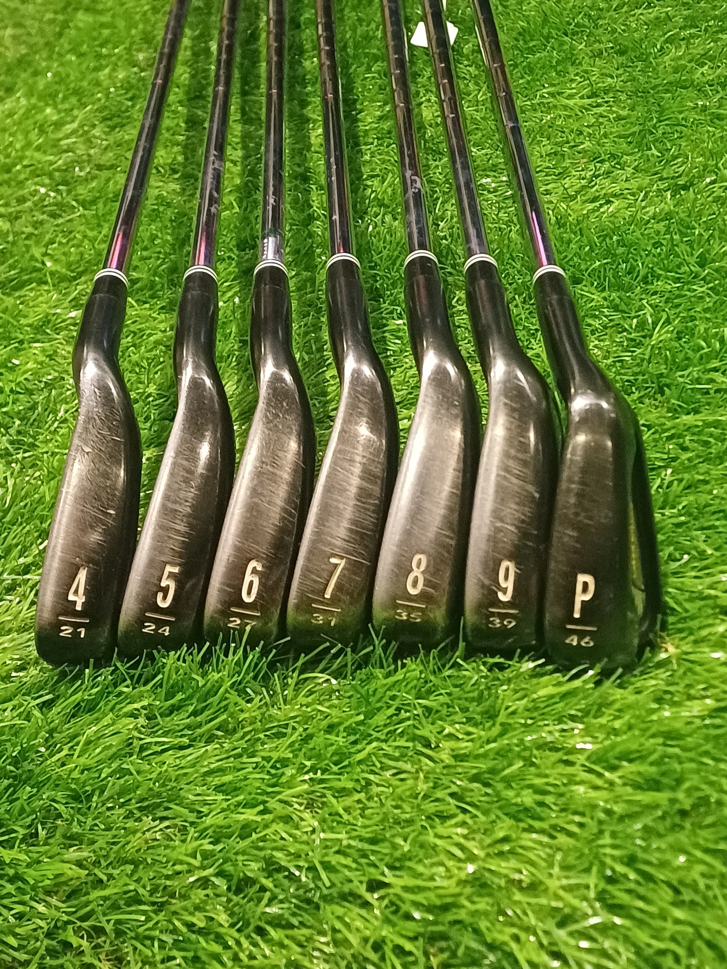 Cleveland CG16 Black Pearl Iron Set | 4-PW | Traction 85g Regular Flex