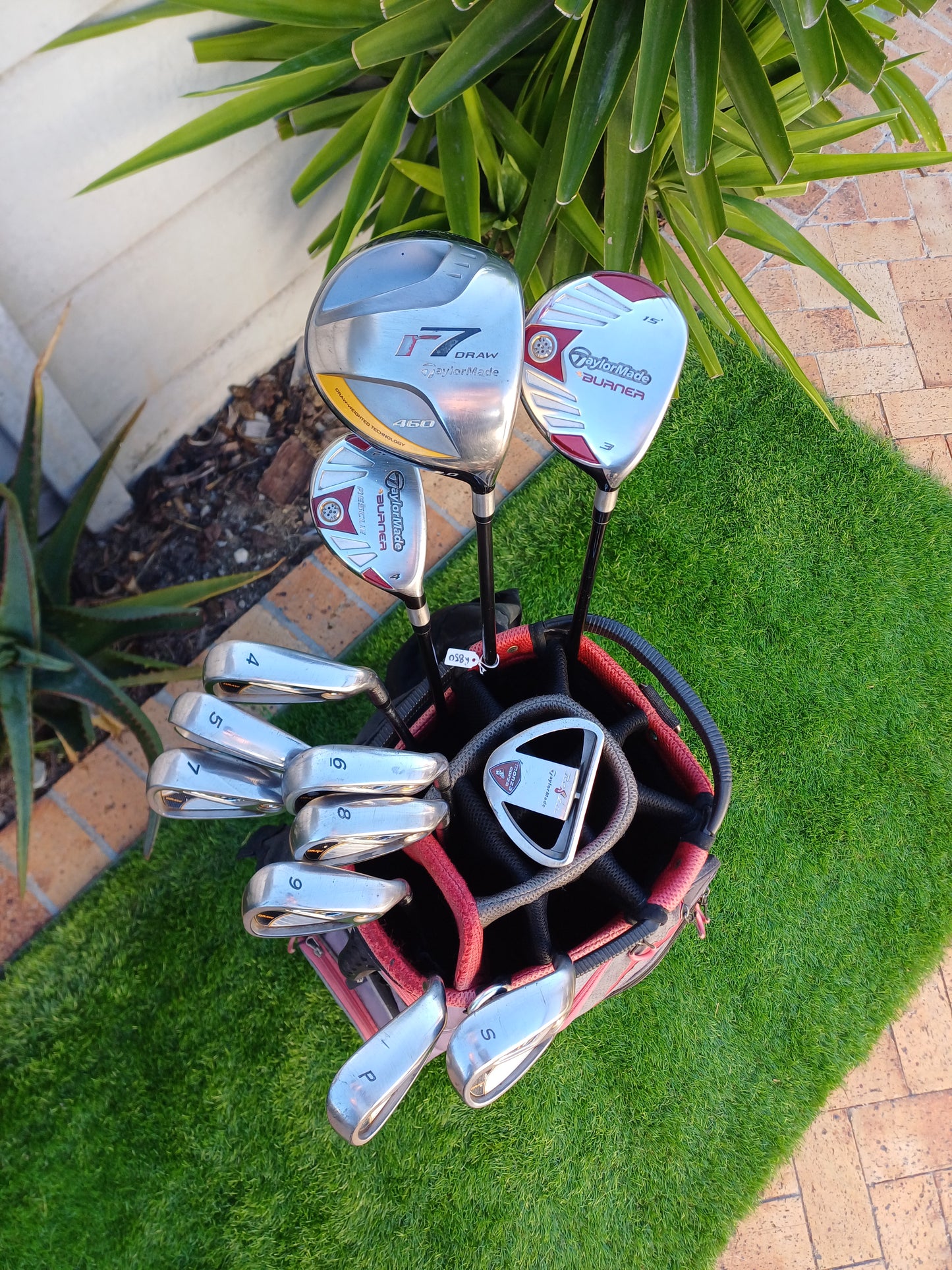 TaylorMade R7 Draw Golf Set | 9° Stiff Driver | Burner Woods & Hybrids
