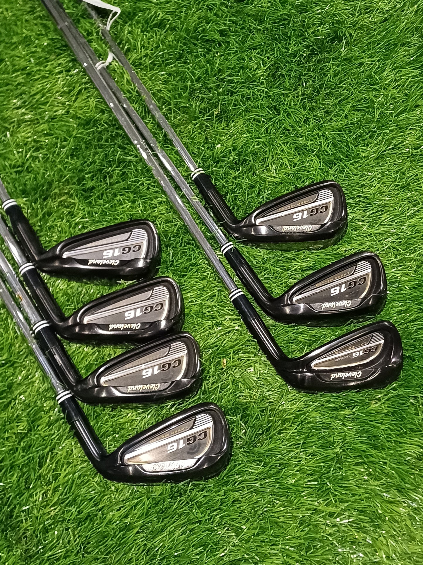 Cleveland CG16 Black Pearl Iron Set | 4-PW | Traction 85g Regular Flex