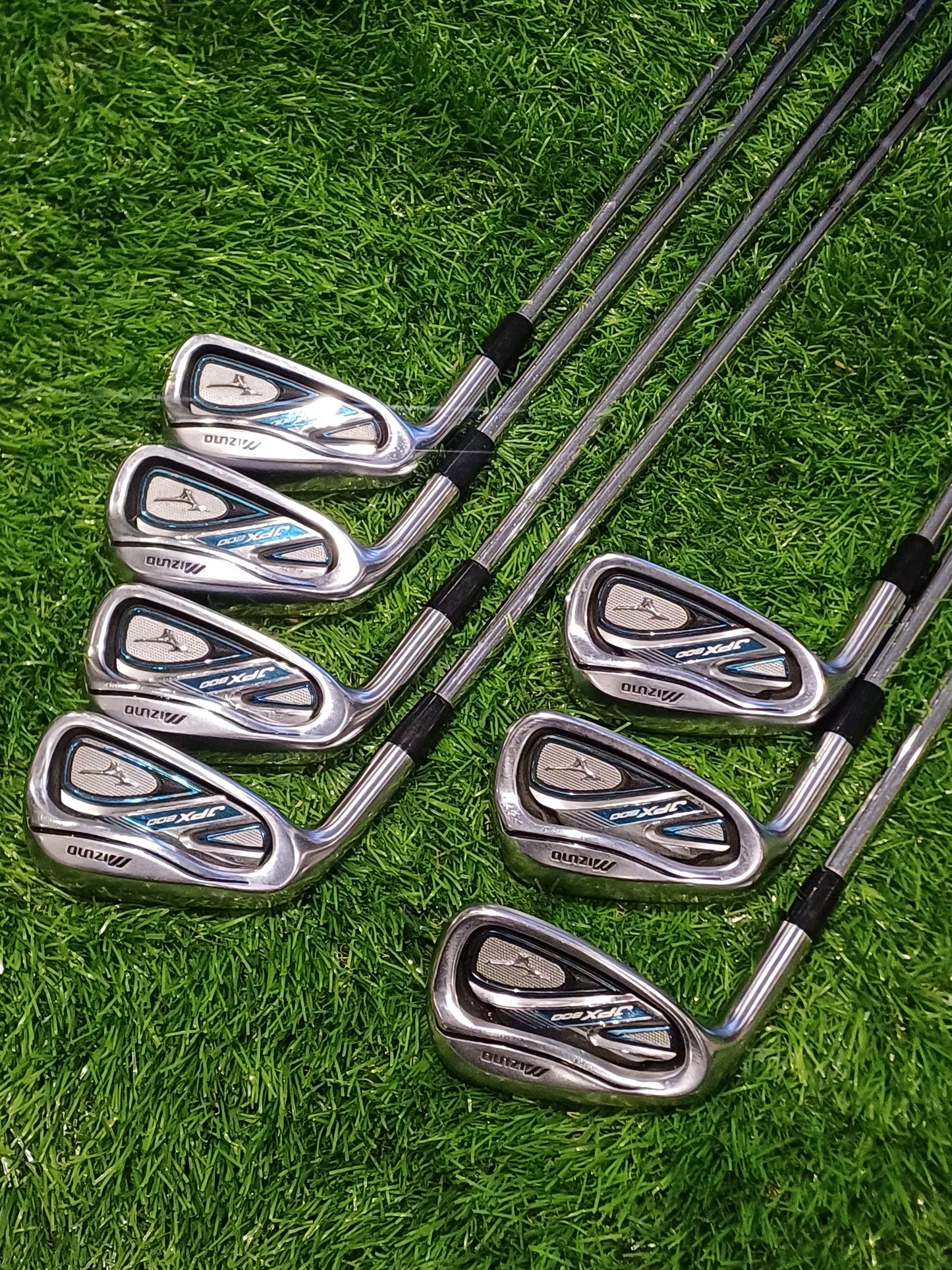 Mizuno JPX 800 Irons (4-PW) | Left-Handed | Regular Flex