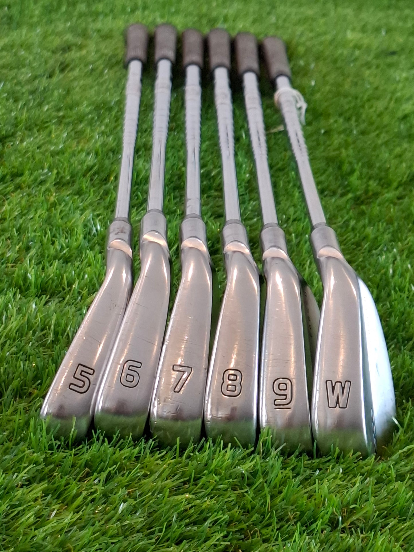 PING i500 5i-W set with AMT Black S300 Shafts Black Dot