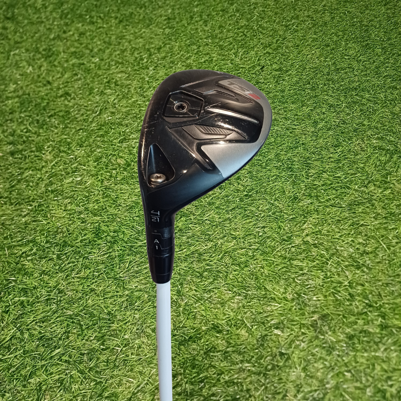 Titleist lefty TSi2 21° 4 Hybrid with Aldila 50g Regular Shaft.