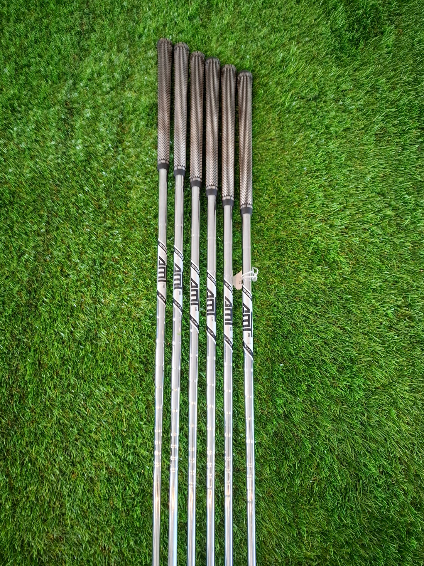 PING i500 5i-W set with AMT Black S300 Shafts Black Dot
