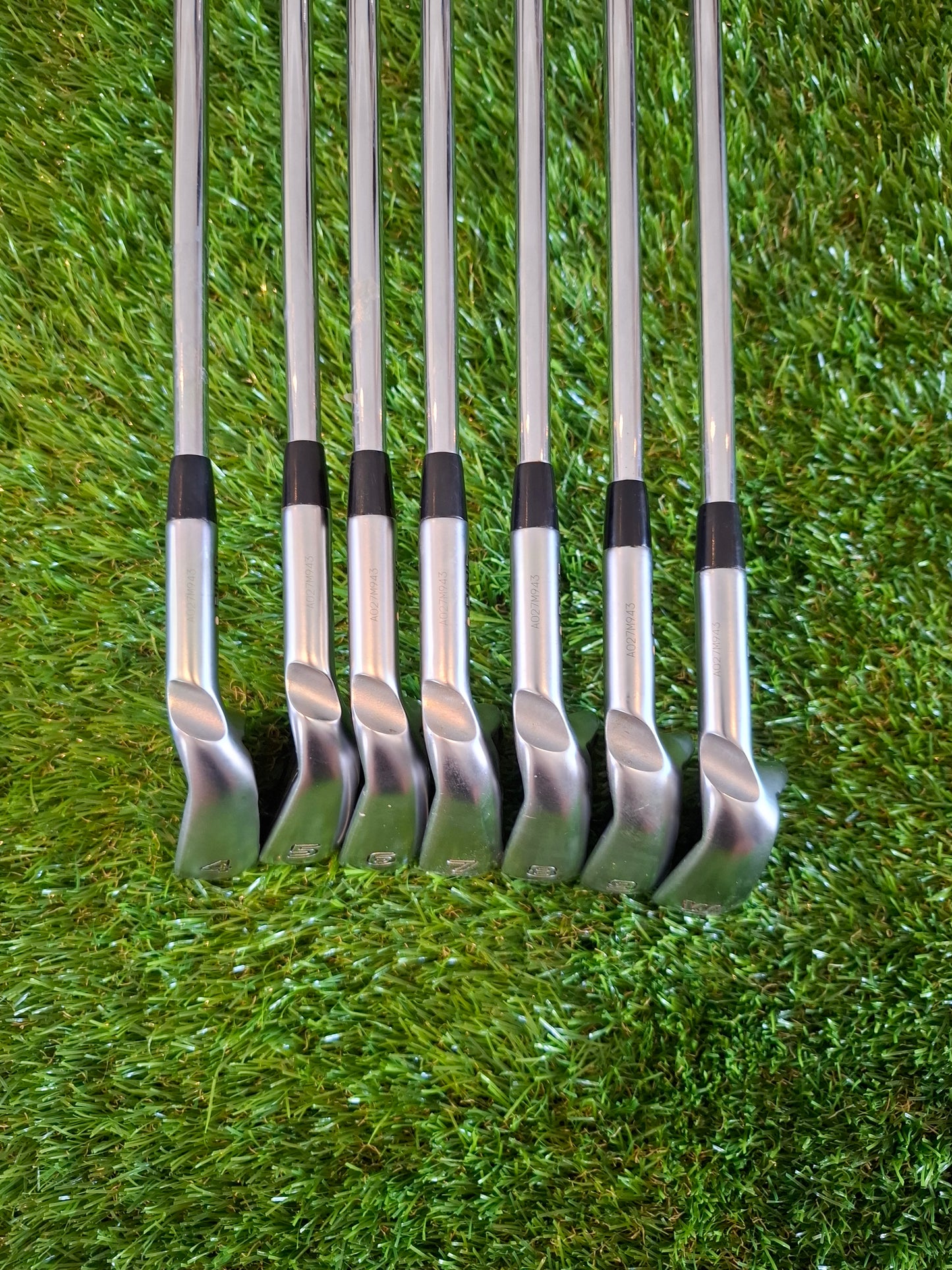 PING G425 4i-PW with Nippon AWT 2.0 Regular Shafts (White Dot)