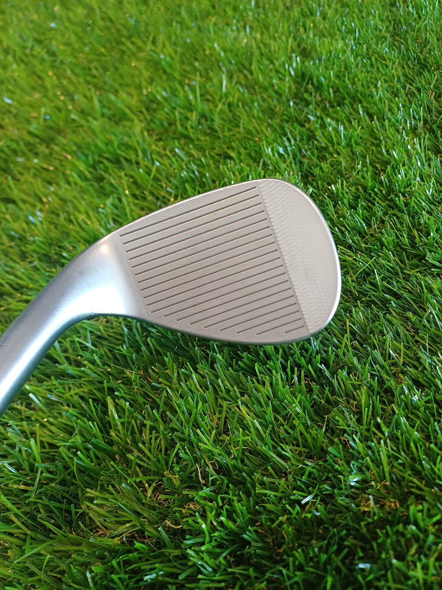 Cleveland Zipcore RTX6 54° (10 Mid) Wedge with Aerotech Steelfiber i80 Shaft.
