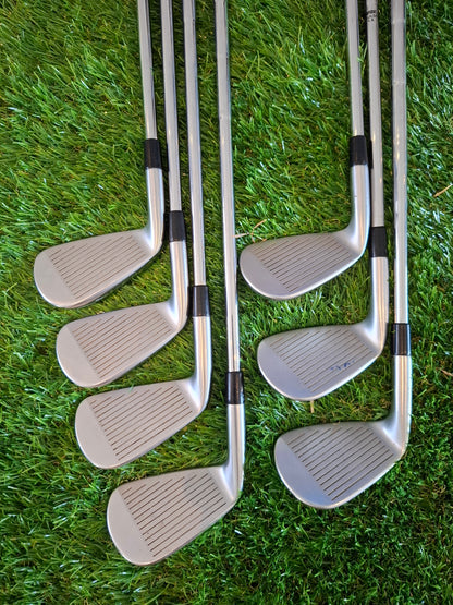 Mizuno JPX 921 Forged 4i-PW with Dynamic Gold S300 Shafts