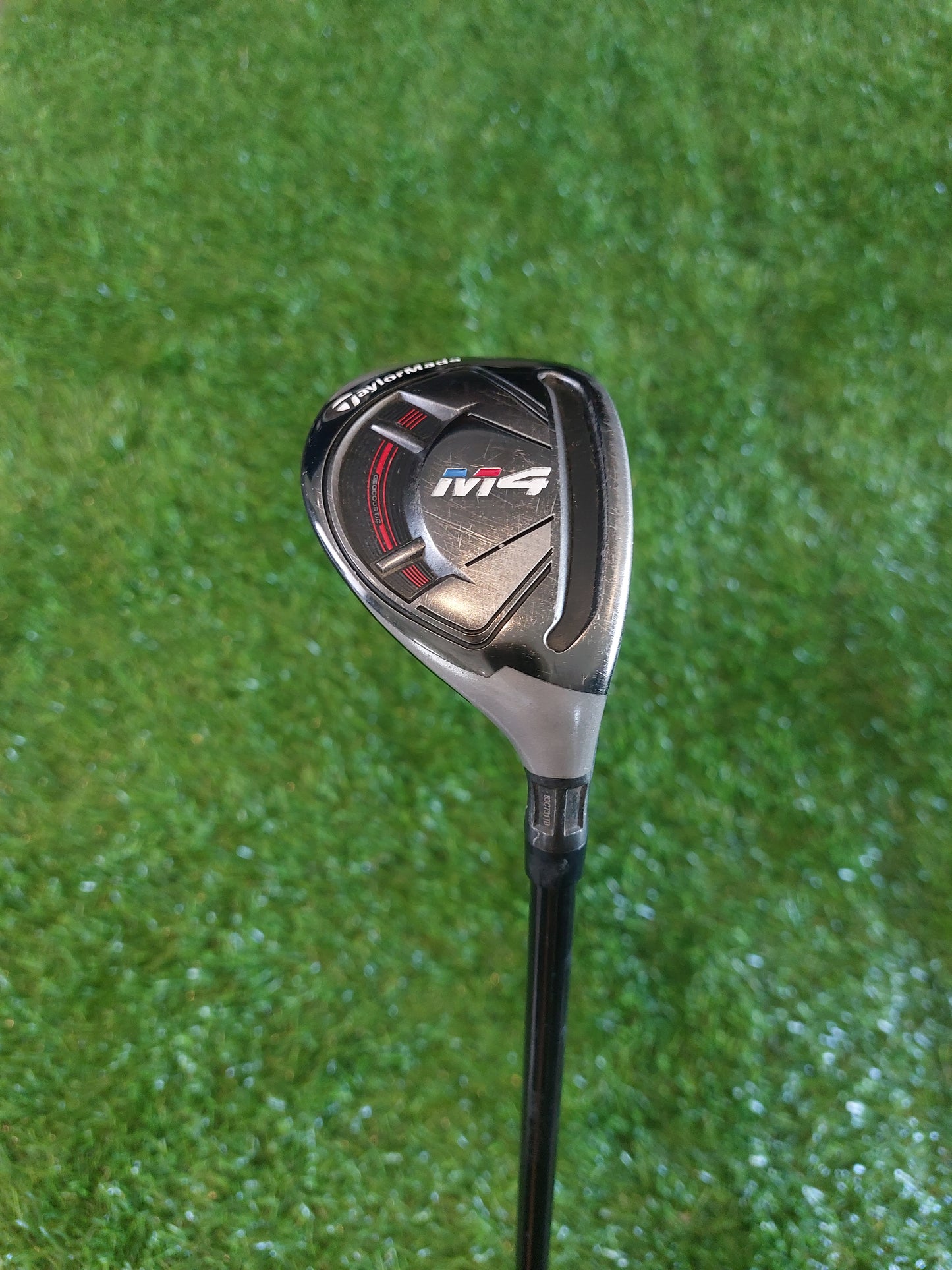 Taylormade M4 21° 4 Hybrid with Fujikura Atmos 7s Stiff Shaft with Midsize Grip.