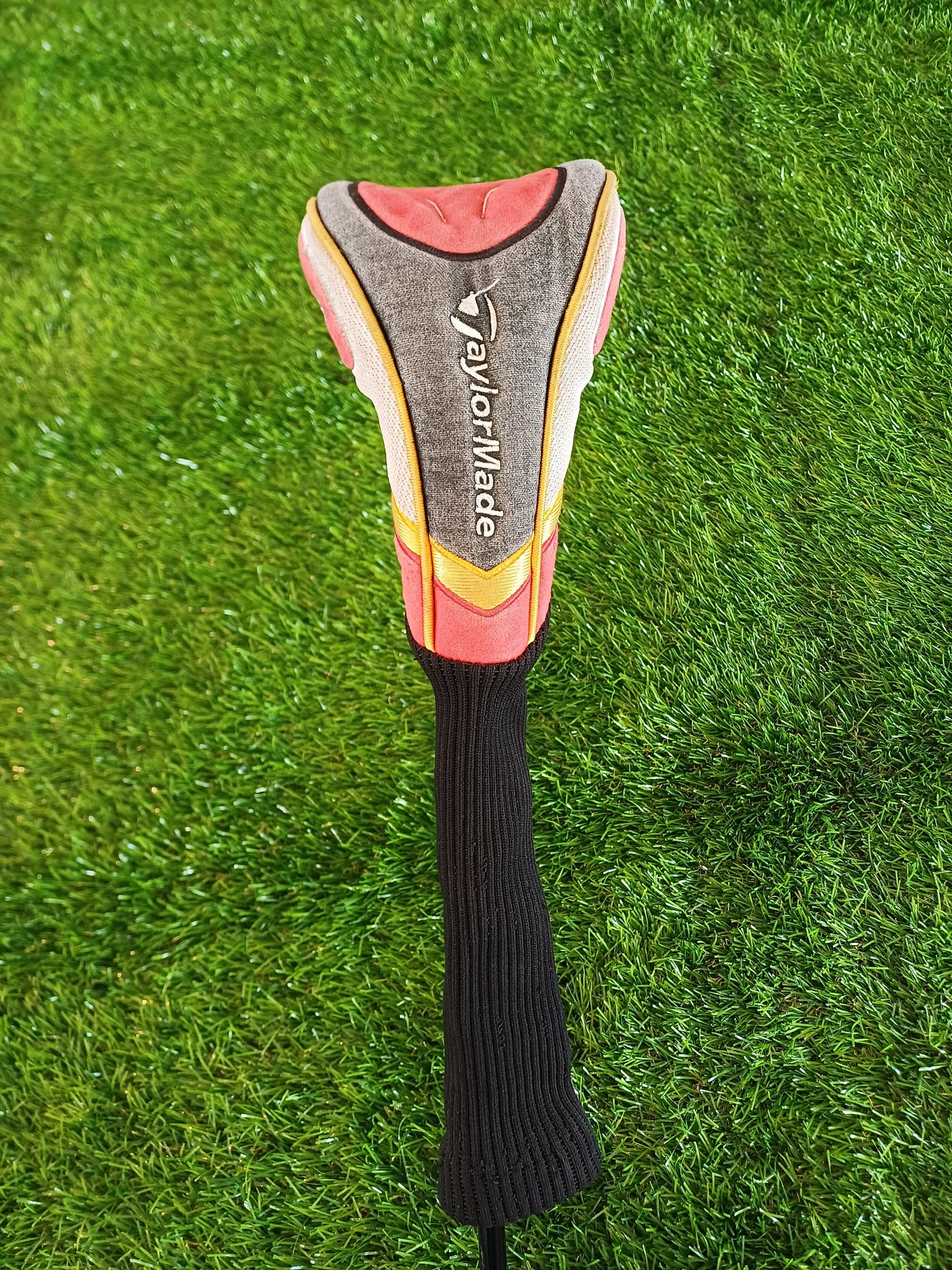 TaylorMade Burner Rescue 22 Degree 4 Hybrid TaylorMade REAX 65g Regular Flex with Headcover