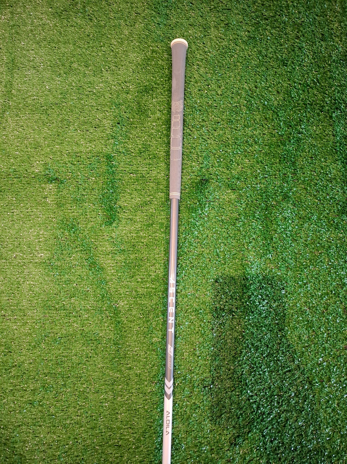 Taylormade Stealth 12° Driver with Ascent 45g Ladies Shaft.