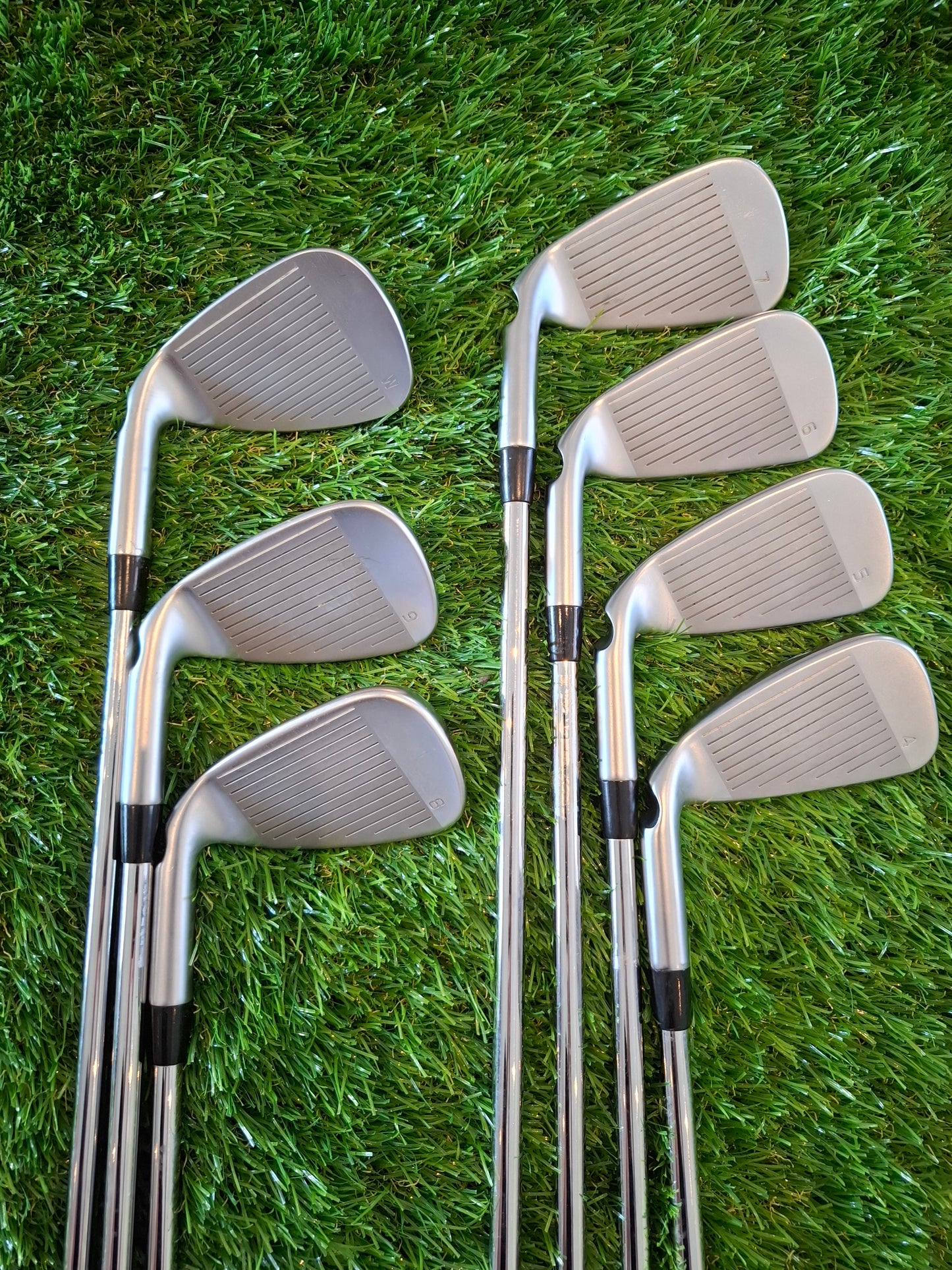 PING G425 4i-PW with Nippon AWT 2.0 Regular Shafts (White Dot)