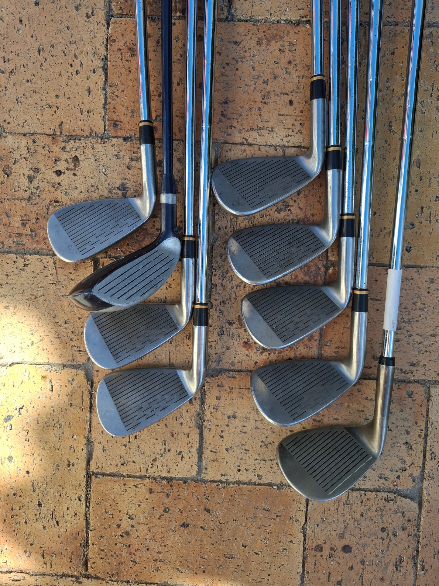 Complete Powerbilt Golf Set in Premium Cleveland Standbag