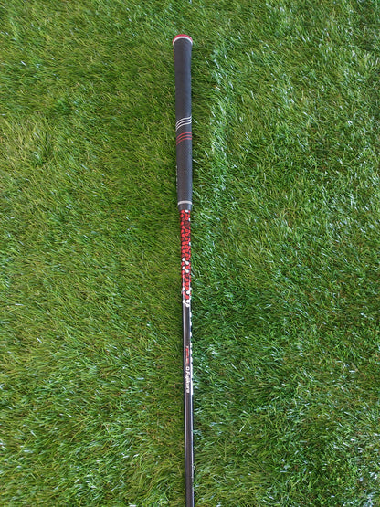 Taylormade M4 21° 4 Hybrid with Fujikura Atmos 7s Stiff Shaft with Midsize Grip.