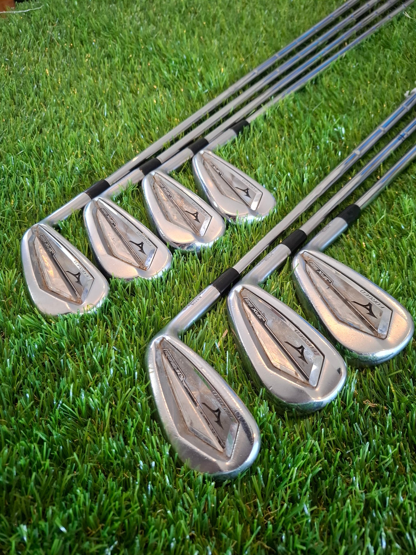 Mizuno JPX 921 Forged 4i-PW with Dynamic Gold S300 Shafts