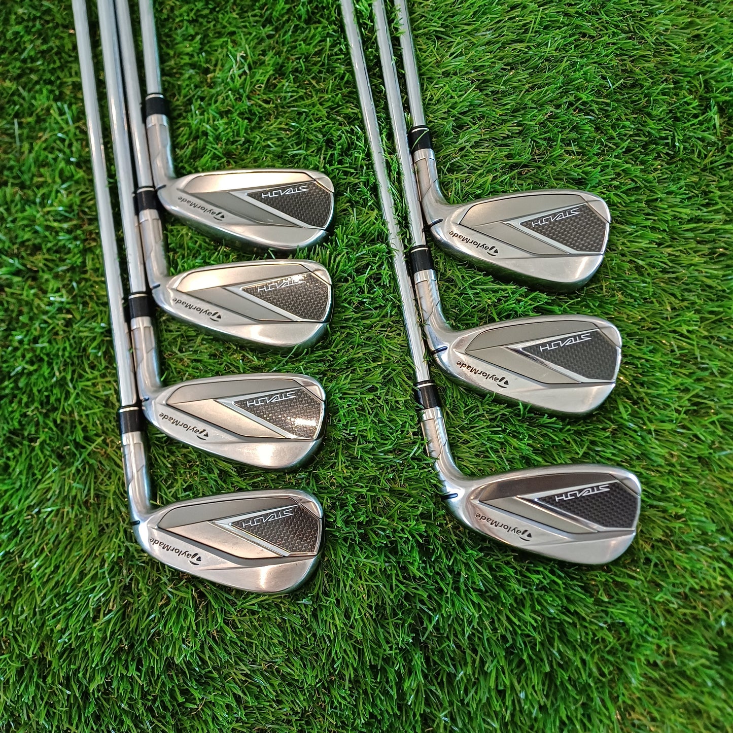 Taylormade Stealth 4i-PW with KBS Max MT 85g Regular Shafts