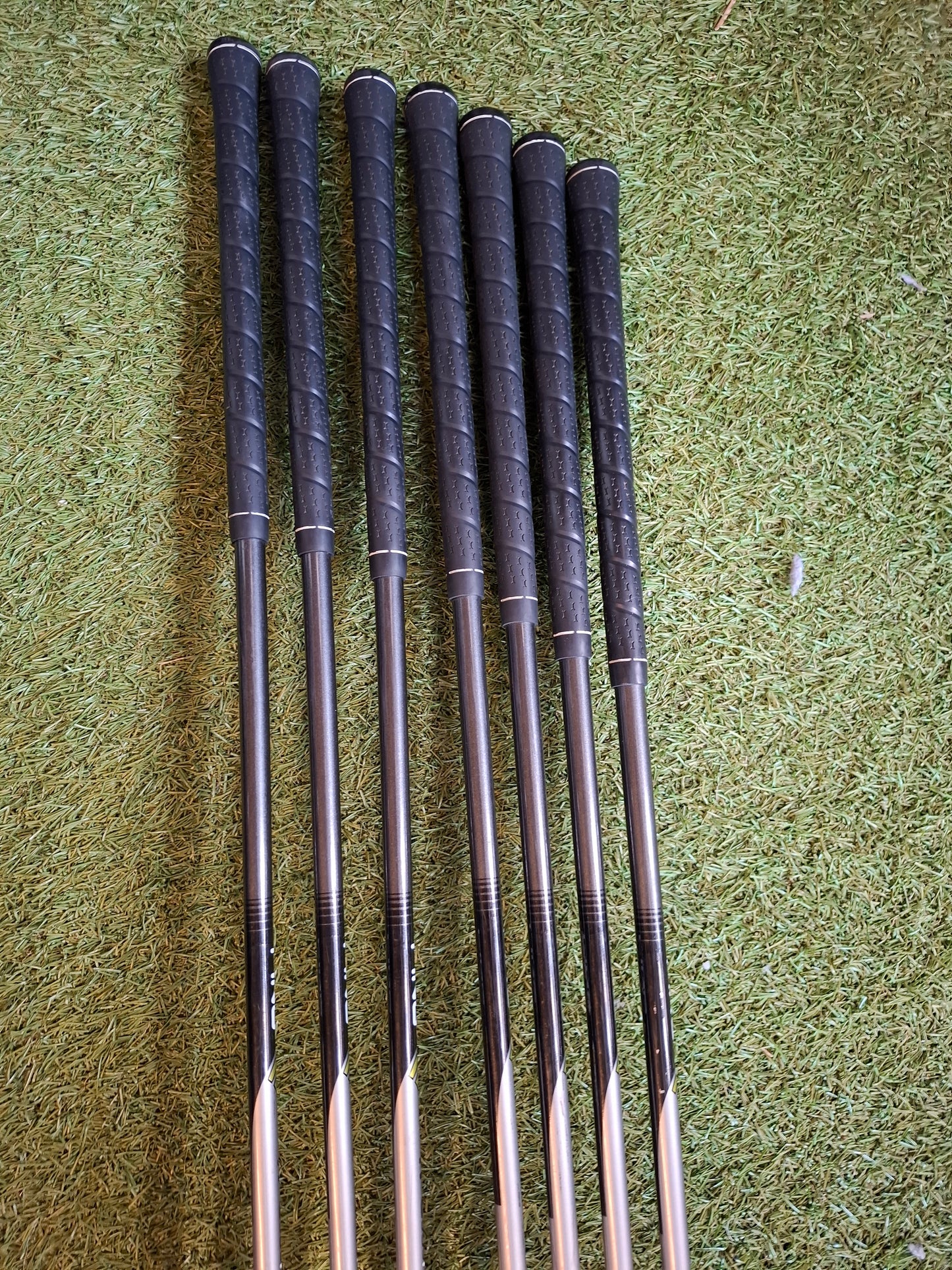 PING Rapture 4i-PW with TFC909 Graphite Shafts.