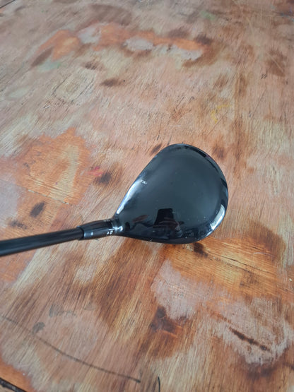 Titleist TSi3 15° 3 Wood with Tensei AV 65g Regular Shaft.