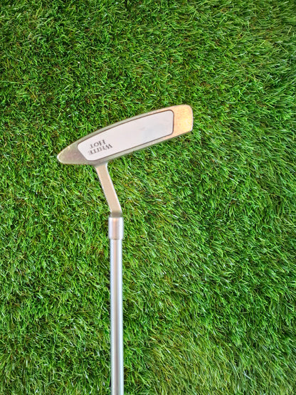 Odyssey White hot #3 Blade Putter with Jumbo Max Grip