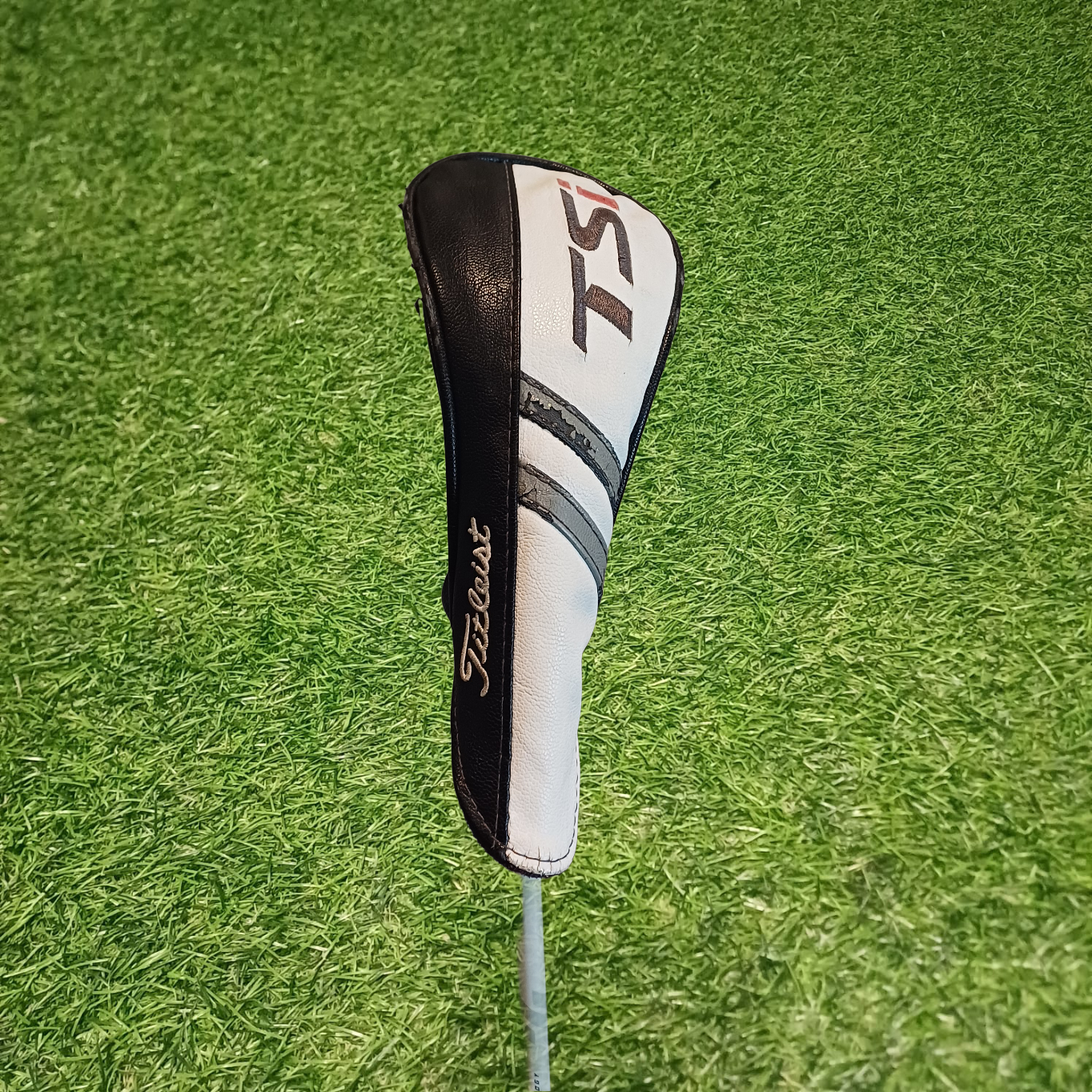 Titleist lefty TSi2 21° 4 Hybrid with Aldila 50g Regular Shaft.