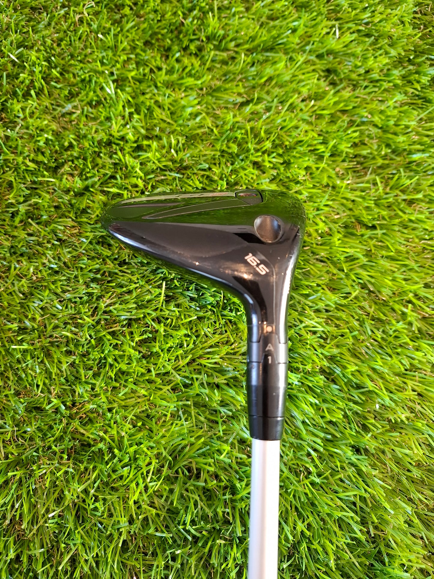 Titleist GT2 16.5° 3 Wood with Aldila 40g Regular Shaft.