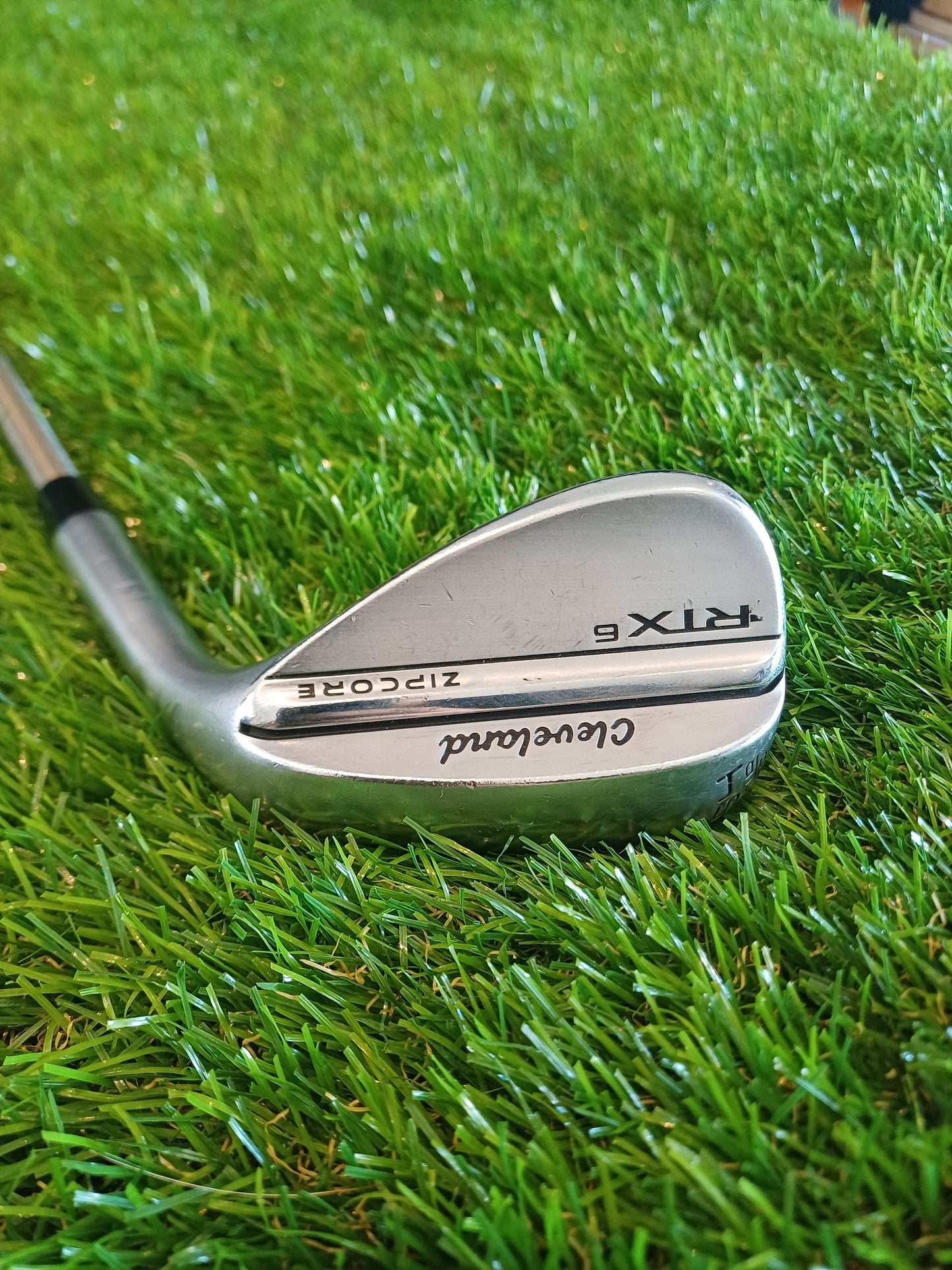 Cleveland Zipcore RTX6 54° (10 Mid) Wedge with Aerotech Steelfiber i80 Shaft.
