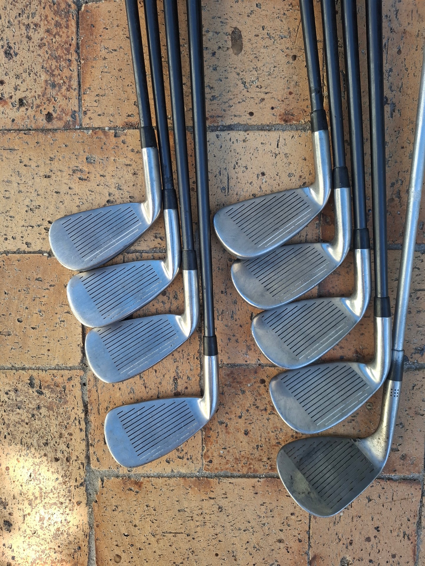 Complete Golf Set with Replica R7 Irons.