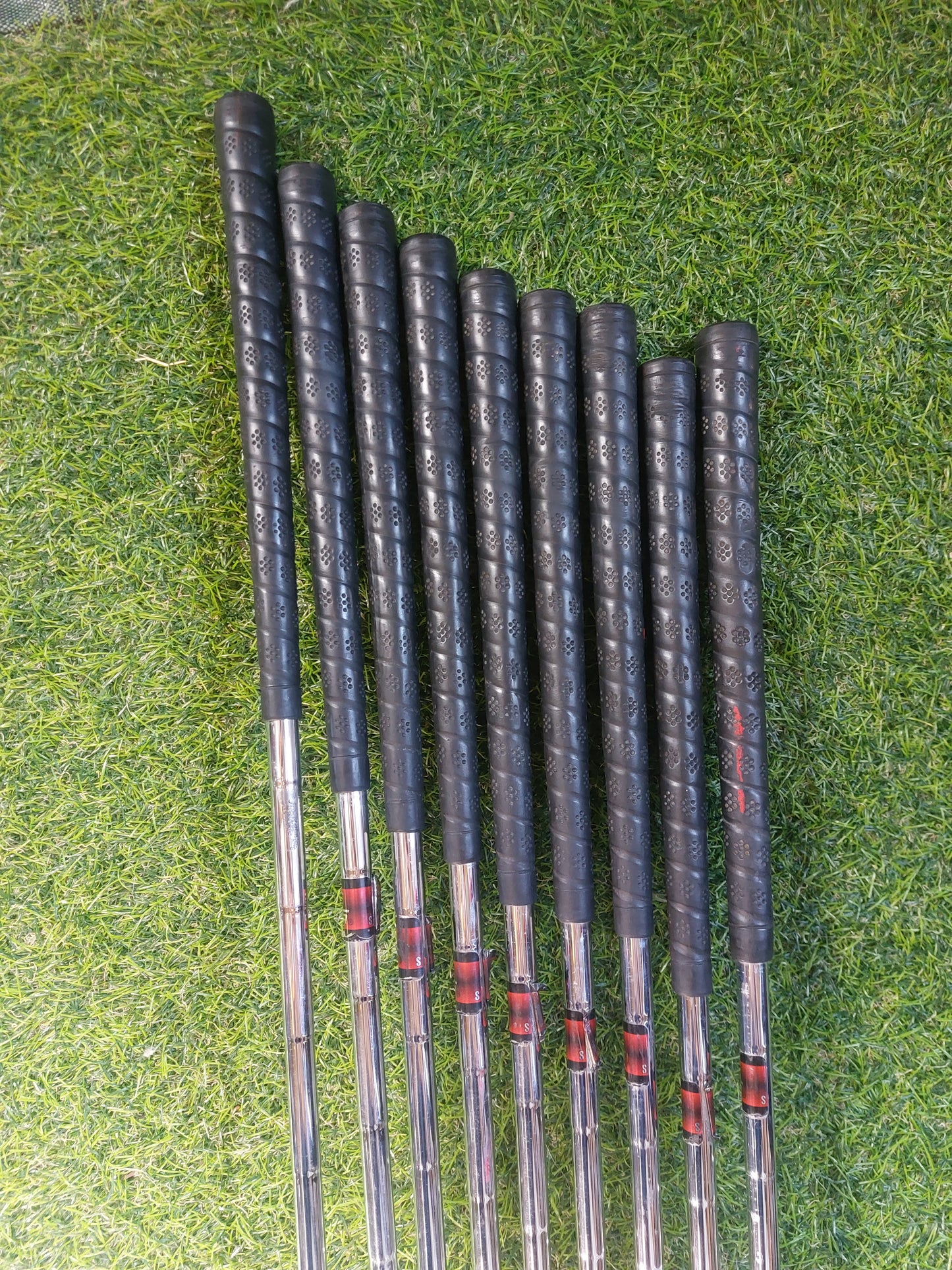 Cobra 9.5° Driver & Tour Series 355 Irons Complete Golf Set | Pre-Owned