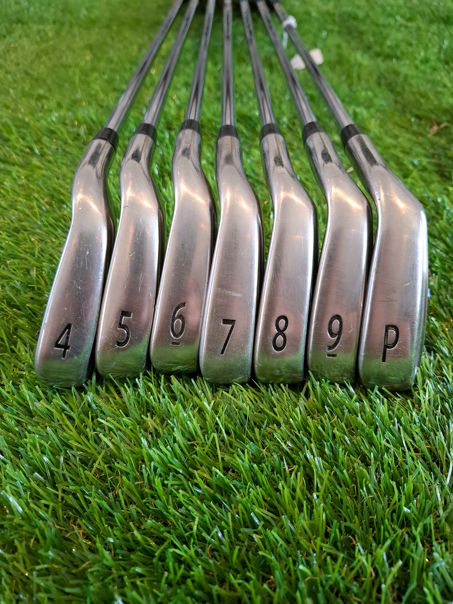 Titleist AP1 708 4i-PW with Dynamic Gold R300 Shafts